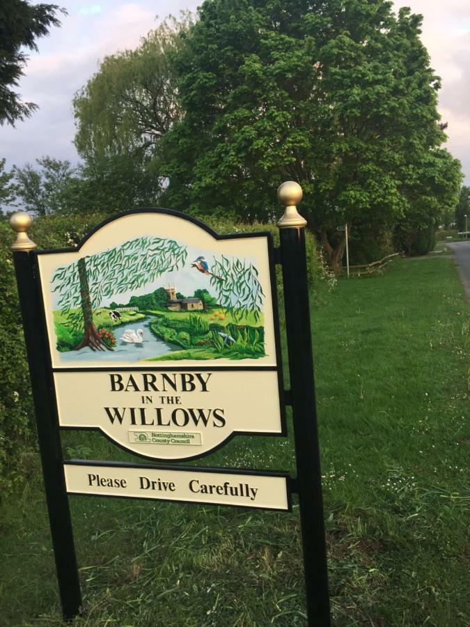 Willow Tree Cottages Newark upon Trent Esterno foto